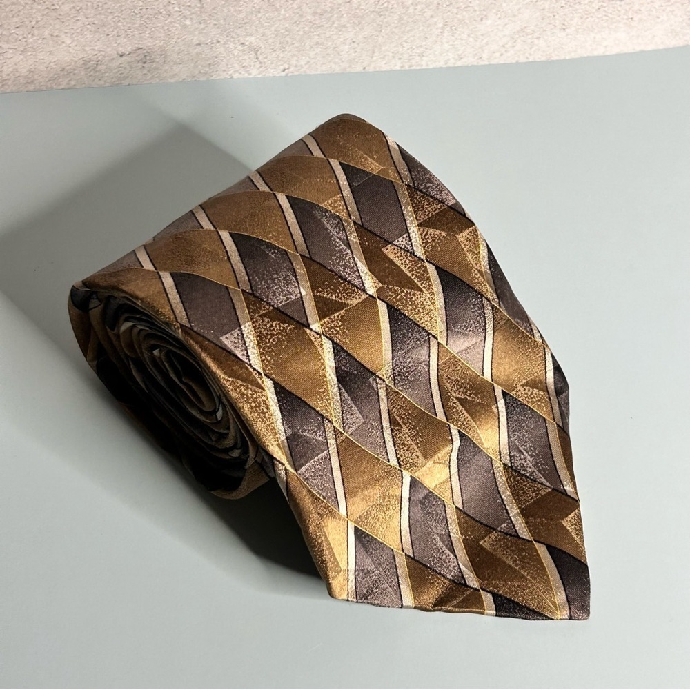 American Traditions Gold and Silver Patterned 57” Silk Tie